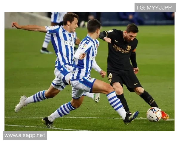 2004年巴塞罗那与皇家社会的经典对决回顾与分析 2004年巴塞罗那与皇家社会的经典对决回顾与分析