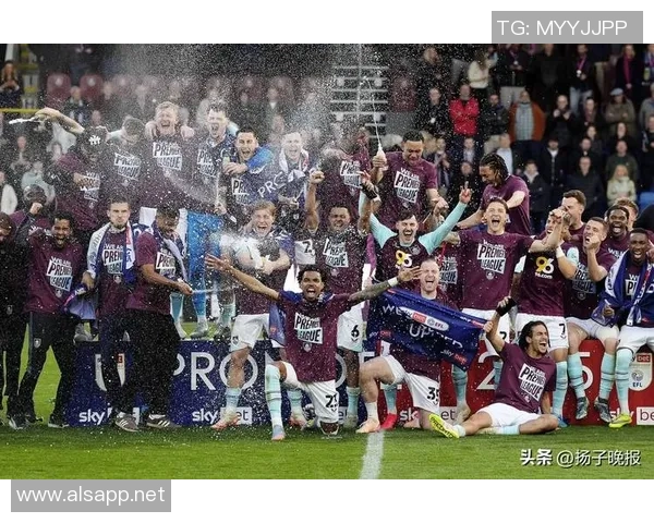 伯恩利主场迎战利兹联双方争夺英超宝贵积分之战 伯恩利主场迎战利兹联双方争夺英超宝贵积分之战