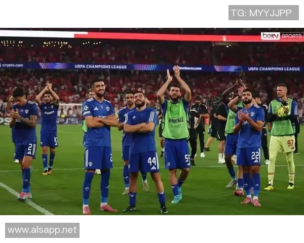 巴萨与利物浦的精彩对决在优酷独家直播,千万球迷共同见证巅峰对抗 巴萨与利物浦的精彩对决在优酷独家直播,千万球迷共同见证巅峰对抗