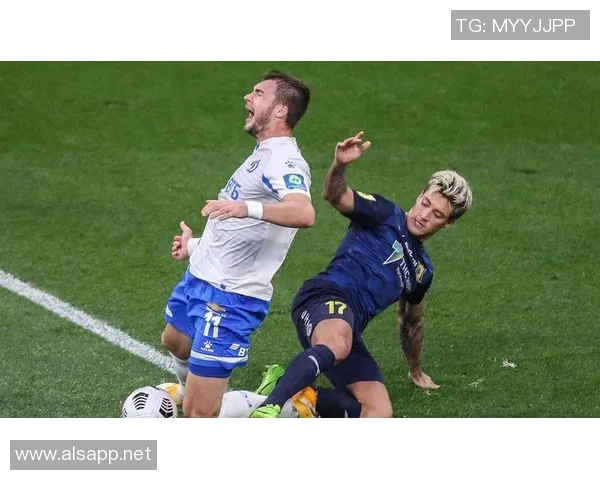 莫斯科迪纳摩迎战克拉斯全力争胜展现球队实力与风采 莫斯科迪纳摩迎战克拉斯全力争胜展现球队实力与风采